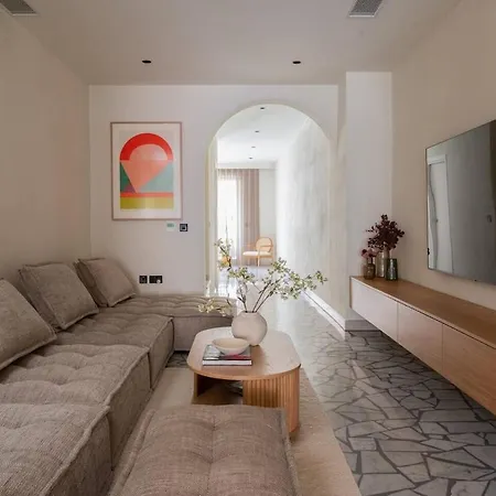 Elegant Retreat With Private Pool & Parking * Σλιέμα